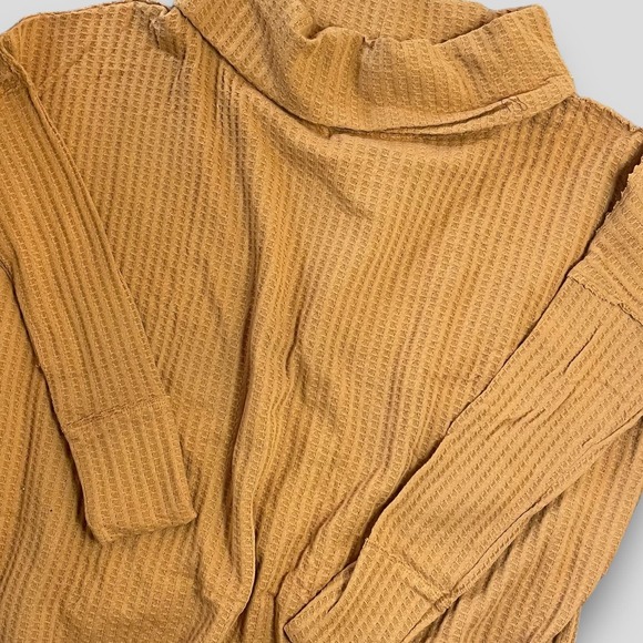 FREE PEOPLE NEW JUICY LONG SLEEVE WAFFLE KNIT OVERSIZED THERMAL CANYON MOON - Picture 9 of 14